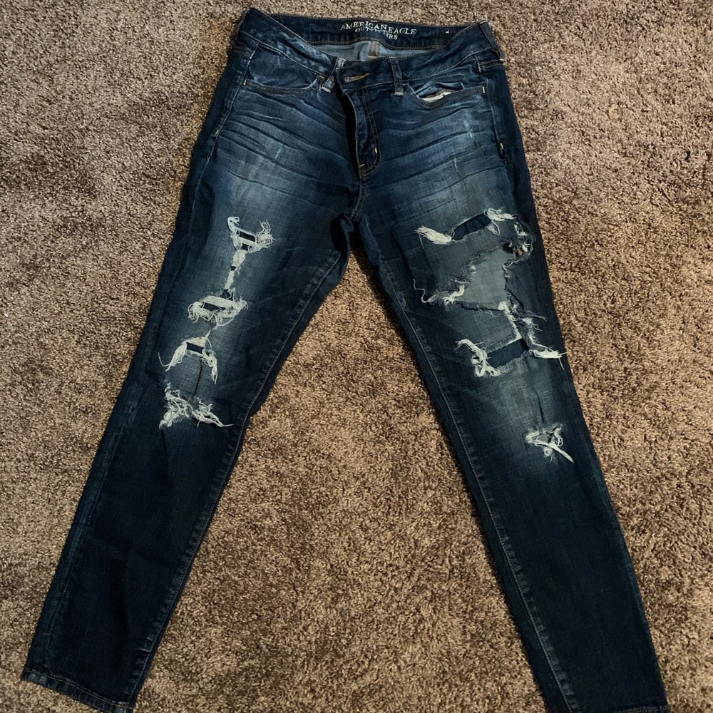 AE OUTFITTERS Distressed Jeans